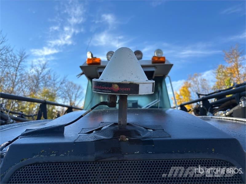 Spra-Coupe 3630 60 ft 4x2 Self-Propelled Sprayer (Inoperable) Self-propelled sprayers