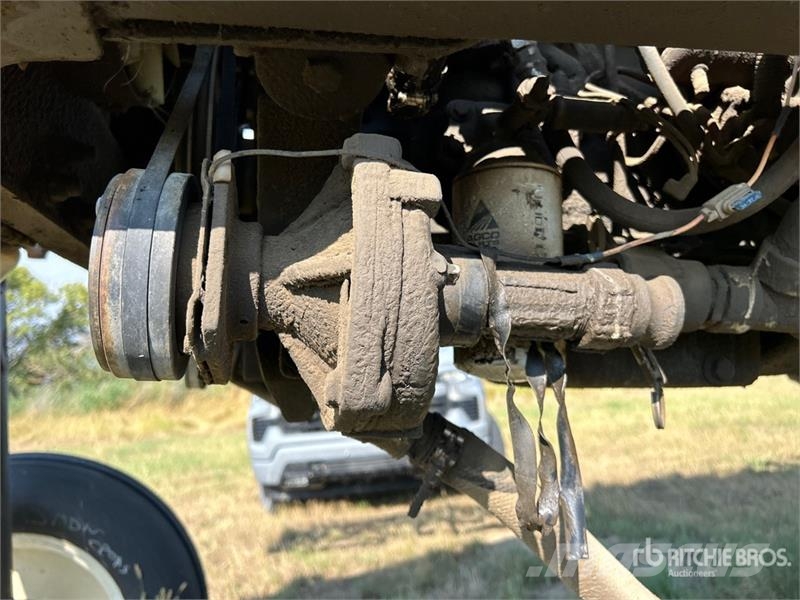 Spra-Coupe 3640 60 ft 4x2 High Clearance Self-Propelled Spray رشاشات ذاتية الحركة