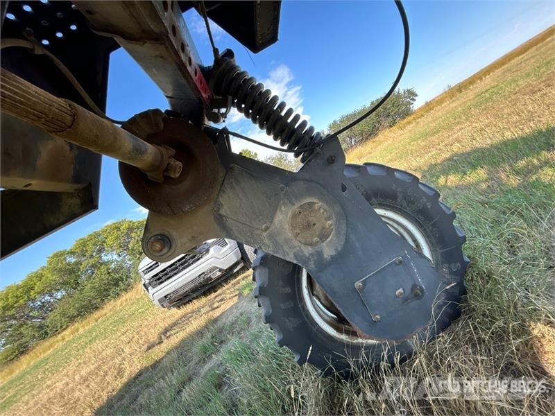 Spra-Coupe 3640 60 ft 4x2 High Clearance Self-Propelled Spray رشاشات ذاتية الحركة