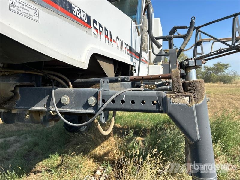 Spra-Coupe 3640 60 ft 4x2 High Clearance Self-Propelled Spray رشاشات ذاتية الحركة