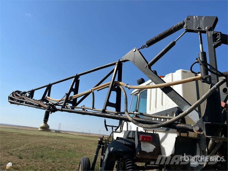 Spra-Coupe 3640 60 ft 4x2 High Clearance Self-Propelled Spray رشاشات ذاتية الحركة