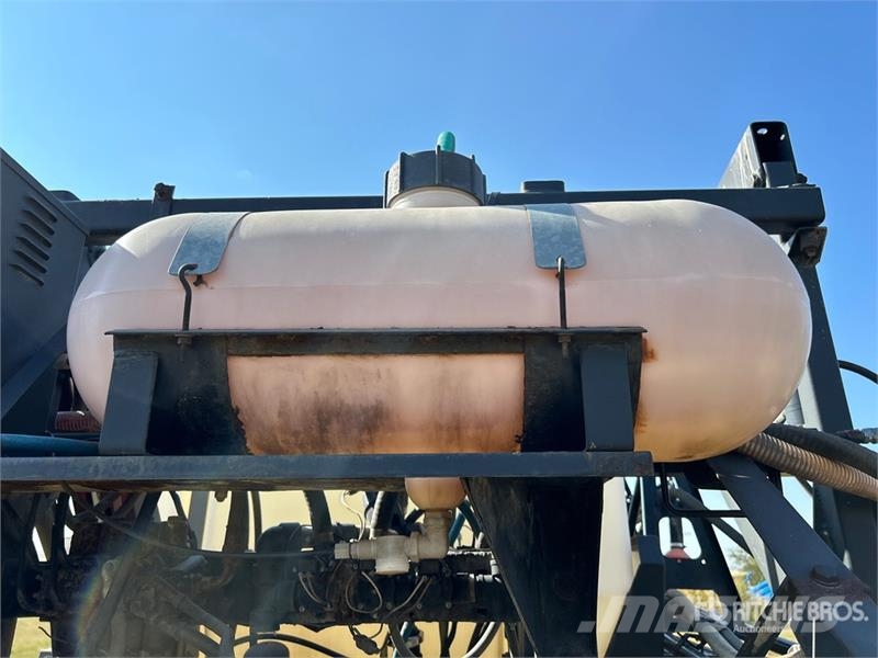 Spra-Coupe 3640 60 ft 4x2 High Clearance Self-Propelled Spray رشاشات ذاتية الحركة