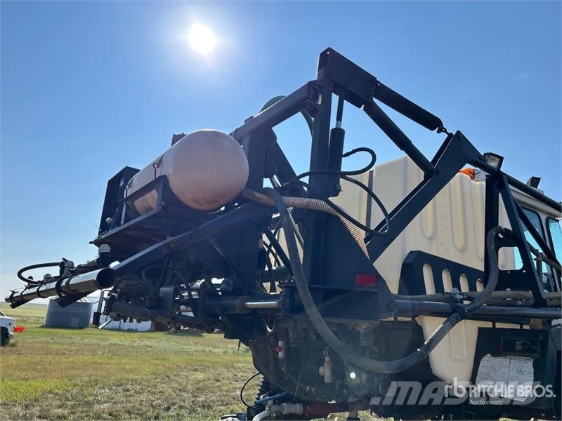 Spra-Coupe 3640 60 ft 4x2 High Clearance Self-Propelled Spray رشاشات ذاتية الحركة