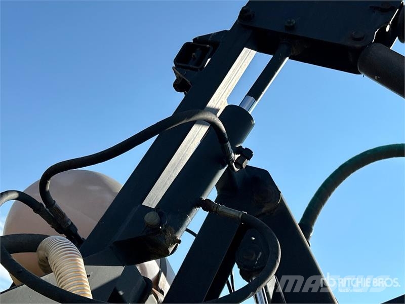 Spra-Coupe 3640 60 ft 4x2 High Clearance Self-Propelled Spray رشاشات ذاتية الحركة