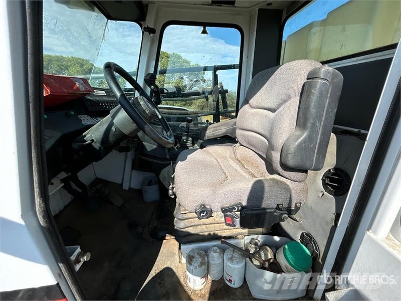 Spra-Coupe 3640 60 ft 4x2 High Clearance Self-Propelled Spray رشاشات ذاتية الحركة