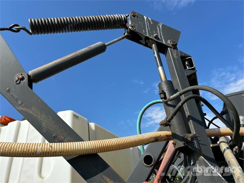Spra-Coupe 3640 60 ft 4x2 High Clearance Self-Propelled Spray رشاشات ذاتية الحركة