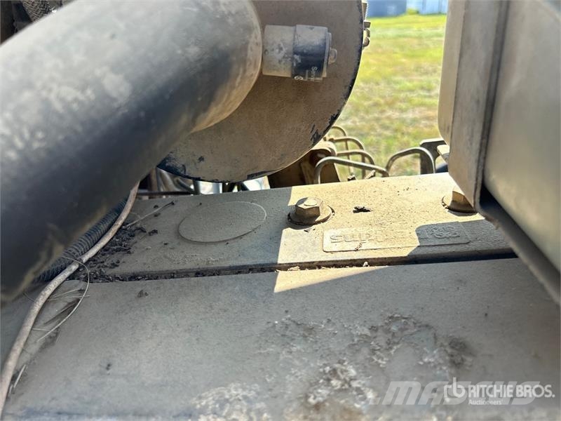 Spra-Coupe 3640 60 ft 4x2 High Clearance Self-Propelled Spray رشاشات ذاتية الحركة