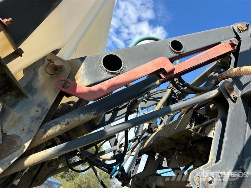 Spra-Coupe 3640 60 ft 4x2 High Clearance Self-Propelled Spray رشاشات ذاتية الحركة