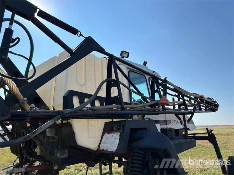 Spra-Coupe 3640 60 ft 4x2 High Clearance Self-Propelled Spray رشاشات ذاتية الحركة