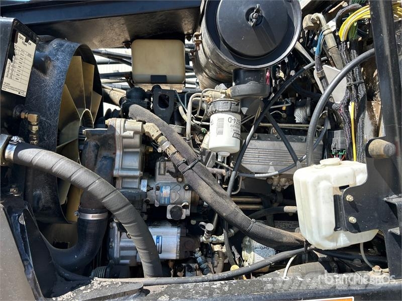 Spra-Coupe 4640 80 ft 4x2 Self-Propelled Sprayer رشاشات ذاتية الحركة
