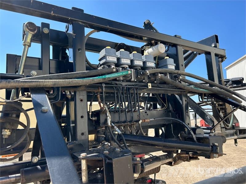 Spra-Coupe 4640 80 ft 4x2 Self-Propelled Sprayer رشاشات ذاتية الحركة