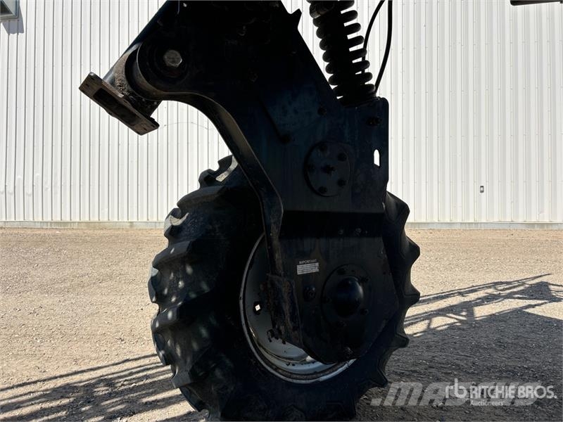 Spra-Coupe 4640 80 ft 4x2 Self-Propelled Sprayer رشاشات ذاتية الحركة