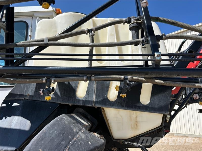 Spra-Coupe 4640 80 ft 4x2 Self-Propelled Sprayer رشاشات ذاتية الحركة
