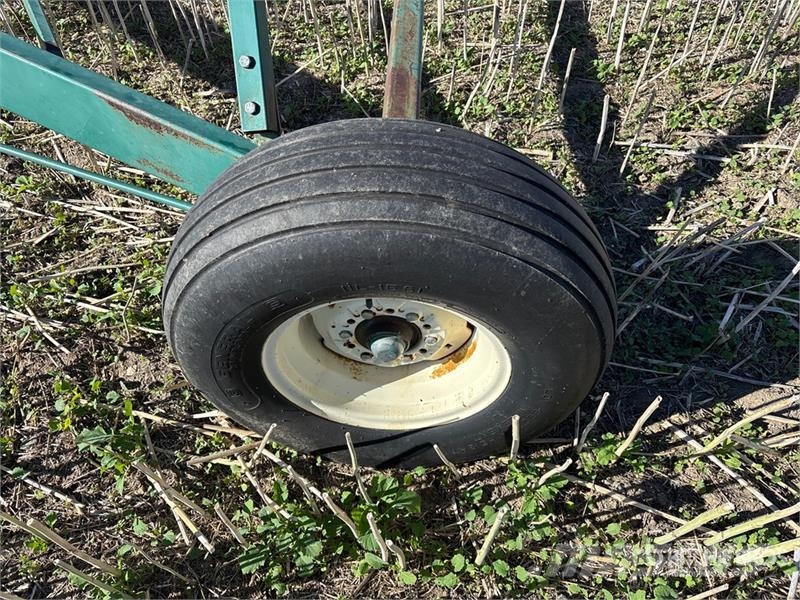 Spray-air 4061 10 in x 61 ft Swing Grain Auger Транспортне обладнання