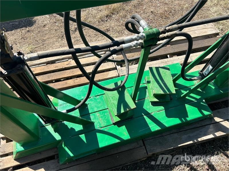 SprayerLift 35500 lb x 5 ft 4 in Hydraulic Sprayer ماكينات زراعية - غير ذلك