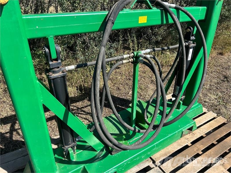 SprayerLift 35500 lb x 5 ft 4 in Hydraulic Sprayer ماكينات زراعية - غير ذلك
