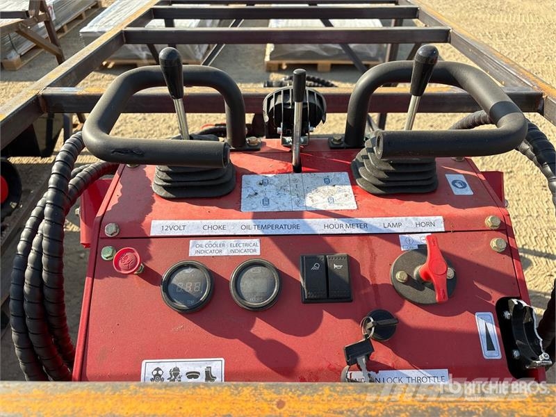  SSL60-RED Mini Compact Track Loader (Unused) Kompaktlastere