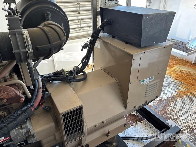 Stamford UCDI274K1 175 kW Skid-Mounted Enclosed Generator S مولدات ديزل