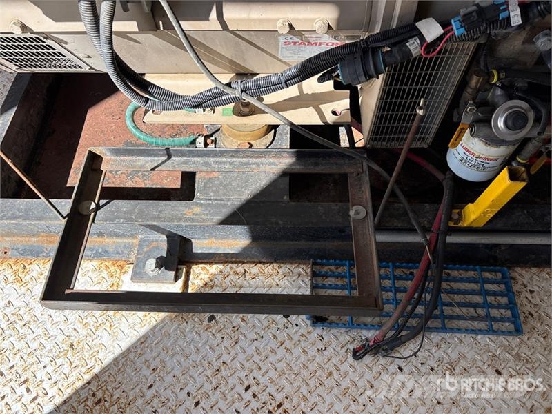 Stamford UCDI274K1 175 kW Skid-Mounted Enclosed Generator S مولدات ديزل