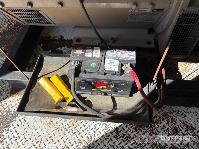 Stamford UCDI274K1 175 kW Skid-Mounted Enclosed Generator S مولدات ديزل