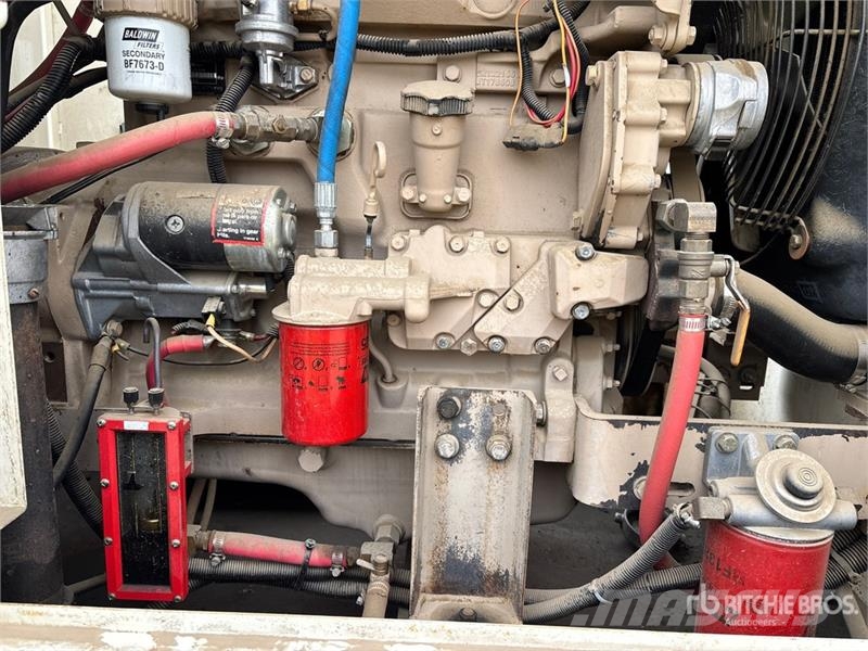 Stamford UCI224F1H 610D 66 kW Mobile Generator Set (Inopera Дизельные генераторы