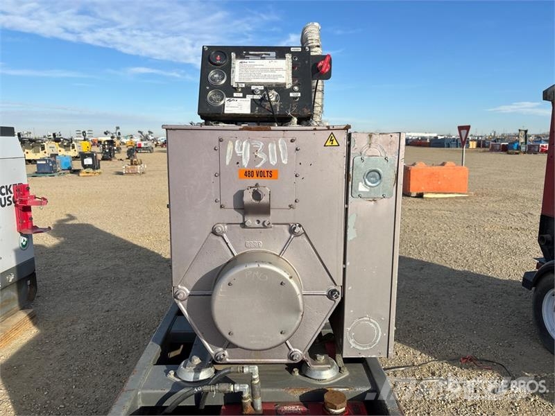Stamford UCI274D1 105 kW Skid-Mounted Generator Set Geradores Diesel