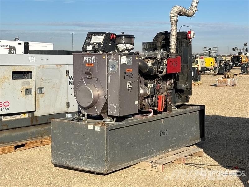 Stamford UCI274D1 105 kW Skid-Mounted Generator Set Geradores Diesel