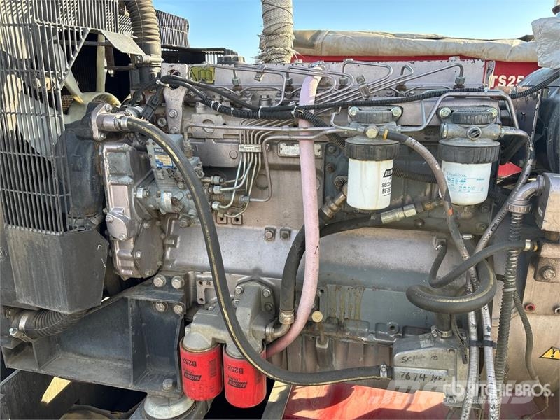 Stamford UCI274D1 105 kW Skid-Mounted Generator Set Geradores Diesel