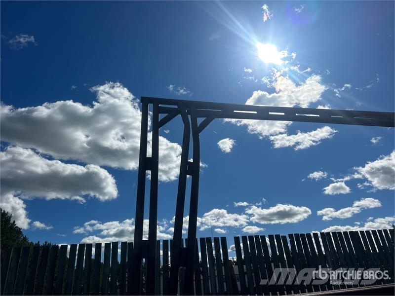  Stampede Steel 10 ft x 10 ft Steel Heavy Duty Live Άλλα μηχανήματα κτηνοτροφίας και εξαρτήματα
