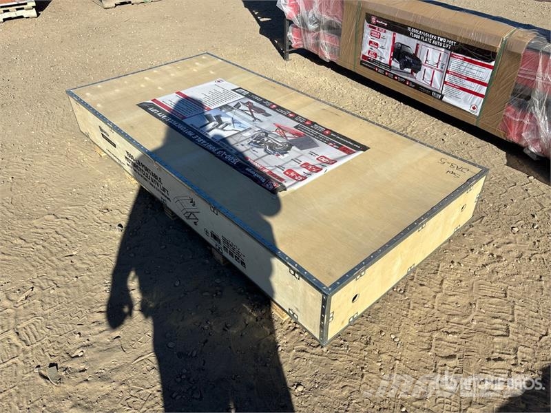 StanForge 1500PML 1500 lb Motorcycle Lift (Unused) Drugi deli
