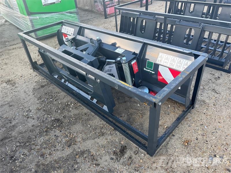 StanForge DB86 86 in Skid Steer Snow Blade (Unused 제설 블레이드 및 제설기