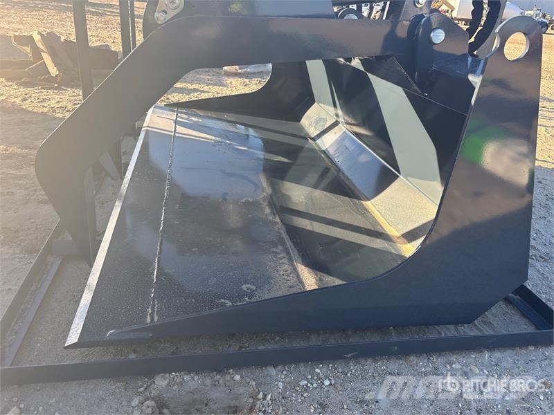 StanForge GB72 72 in Skid Steer Grapple Bucket (Un Pinze