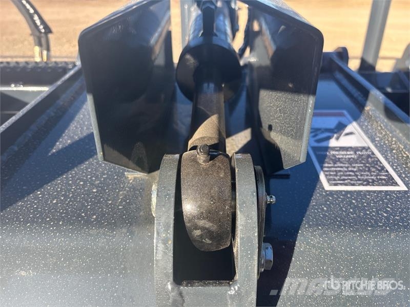 StanForge GB72 72 in Skid Steer Grapple Bucket (Un Pinze