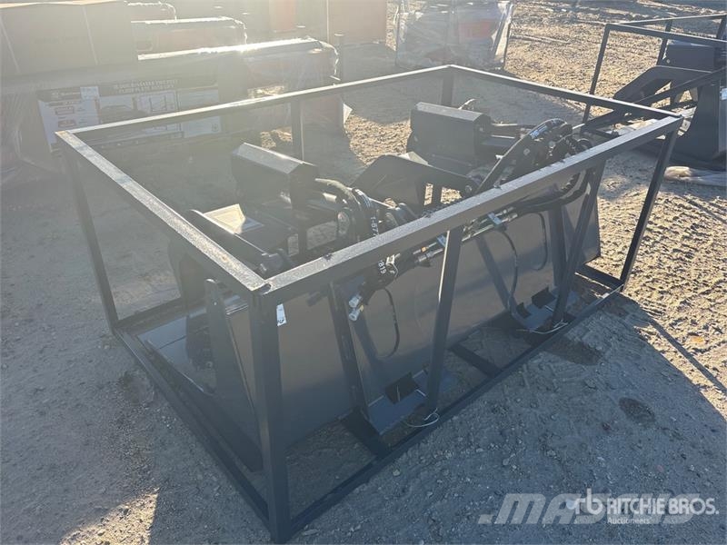 StanForge GB72 72 in Skid Steer Grapple Bucket (Un Pinze