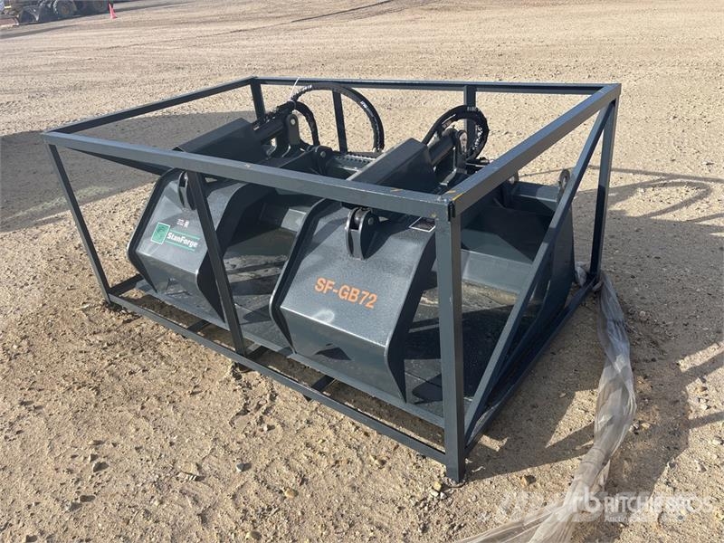 StanForge GB72 72 in Skid Steer Grapple Bucket (Un Grabeži