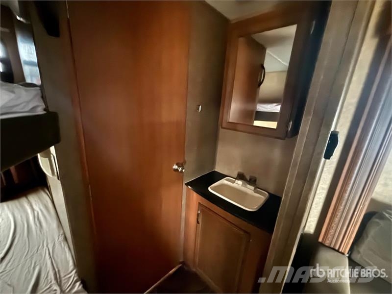  Starcraft Launch 26BHS 26 ft T/A Travel Trailer Inne przyczepy