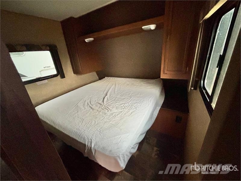  Starcraft Launch 26BHS 26 ft T/A Travel Trailer Inne przyczepy