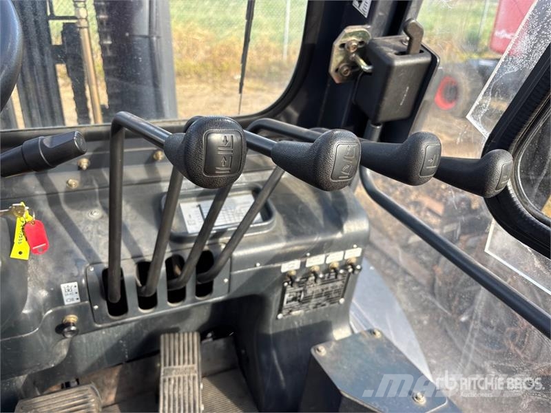 Starke FG40 3480 kg Pneumatic Tire Forklift Autokrāvēji - citi
