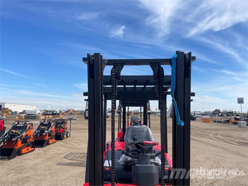  STARVOX CPD-20 4400 lb Electric Forklift (Unused) Electric forklifts