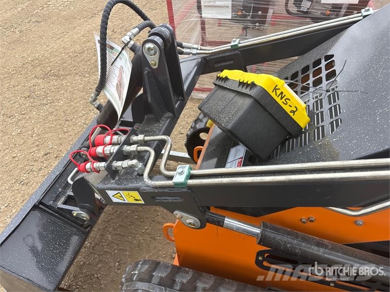 STARVOX SV-480 Mini Compact Track Loader (Unused) Skid steer mini utovarivači