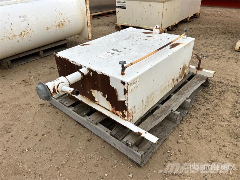  Steel 40 in x 30 in x 15 in Fluid Fuel Tank Degvielas un piedevu tvertnes