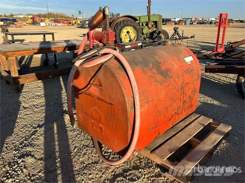 Steel Fuel Tank Brændstof- og tilsætningstank.