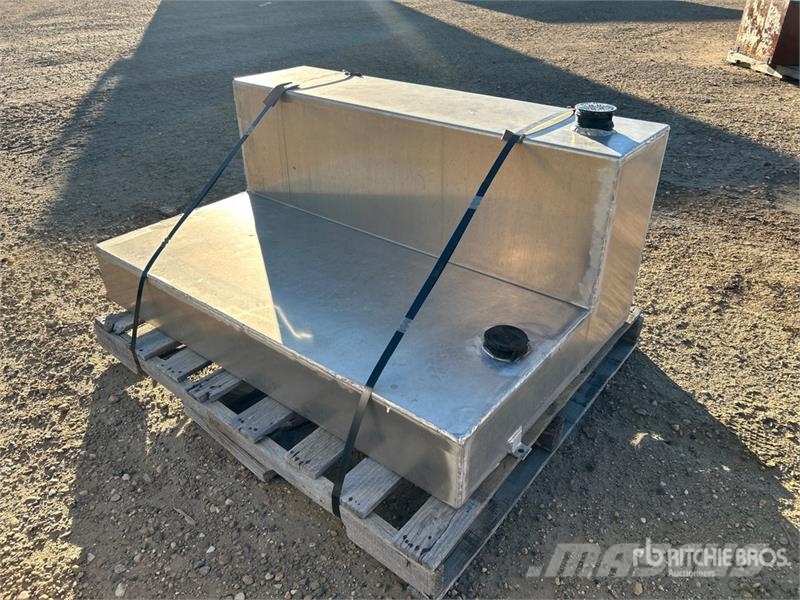  Steel L- Shape Slip Tank صهاريج الوقود والصهاريج الإضافية