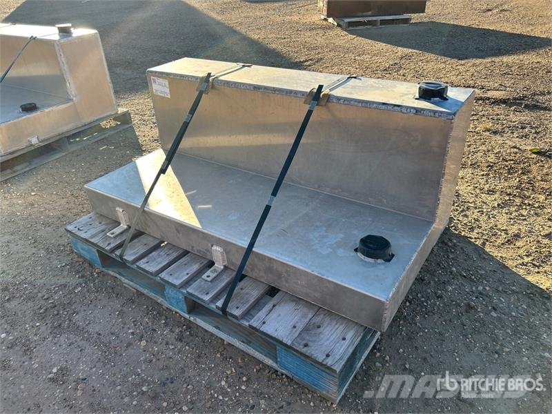  Steel L- Shape Slip Tank صهاريج الوقود والصهاريج الإضافية