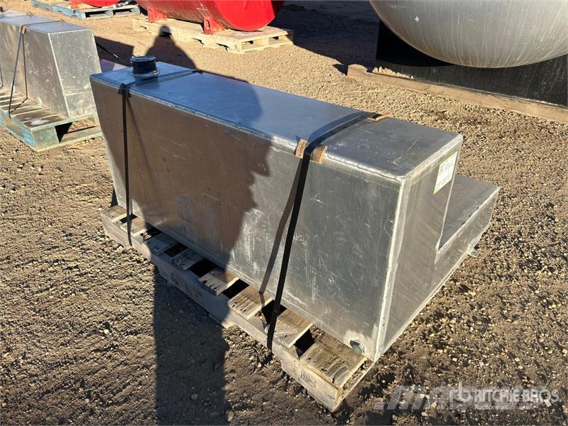  Steel L- Shape Slip Tank صهاريج الوقود والصهاريج الإضافية