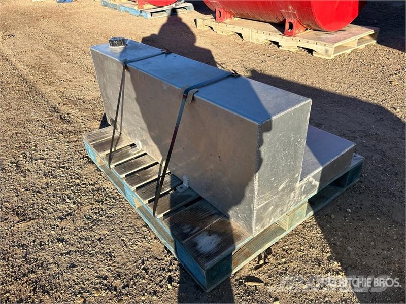  Steel L- Shape Slip Tank صهاريج الوقود والصهاريج الإضافية