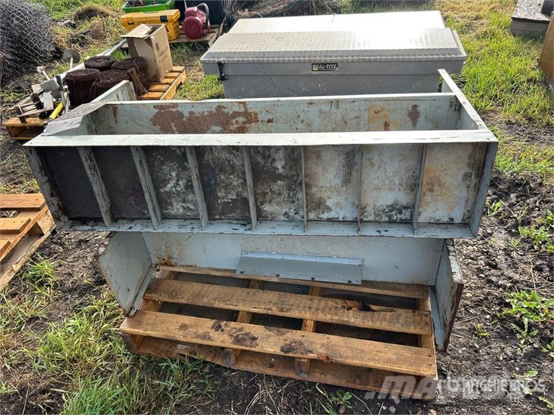 Steel Shop Tool Boxes w/ Compartments Drugi deli