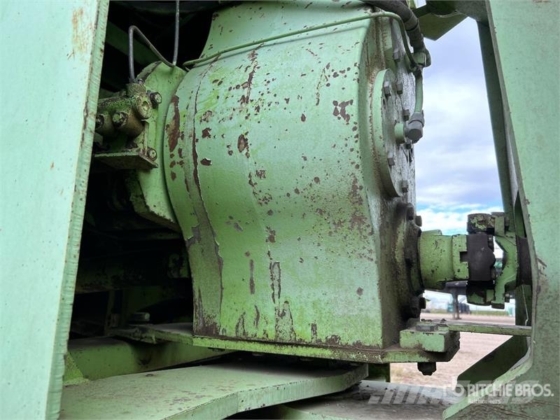 Steiger Cougar III ST-251 Articulated 4WD Tractor Muut maatalouskoneet