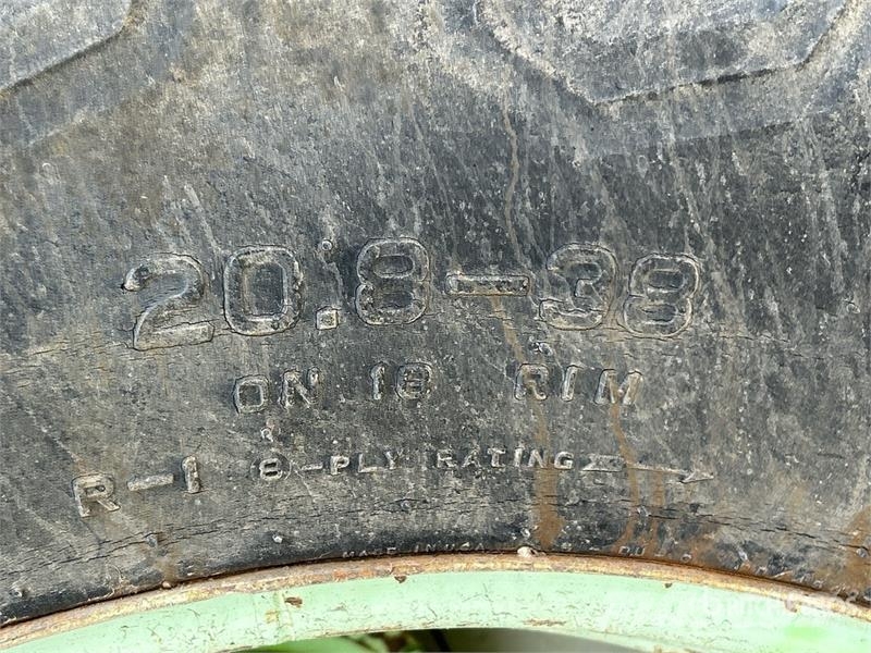 Steiger Cougar III ST-251 Articulated 4WD Tractor Muut maatalouskoneet