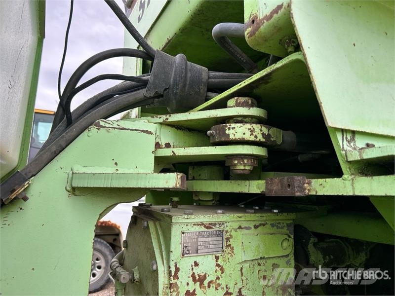 Steiger Cougar III ST-251 Articulated 4WD Tractor Muut maatalouskoneet